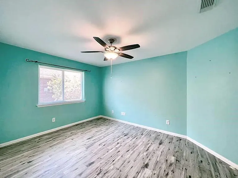 2526 Lake Dale Ln — Photo 28