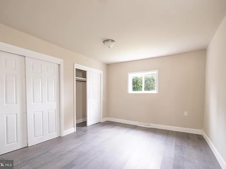 124 Robbins Ave #A — Photo 6