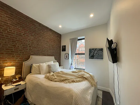 Rented by CNYC Apartments | media 4