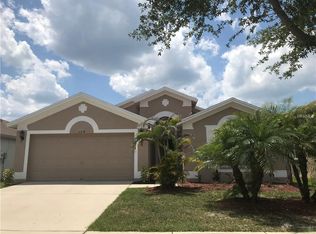 504 9th St NE, Ruskin, FL 33570
