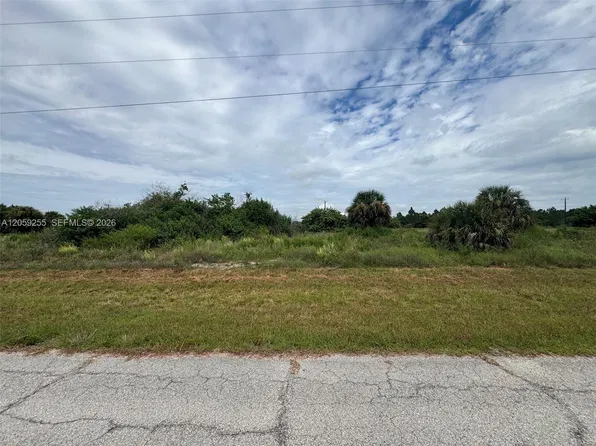 118 Bethlehem Pl, Labelle, FL 33935