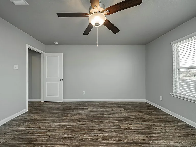 525 Fallbrook Dr — Photo 20