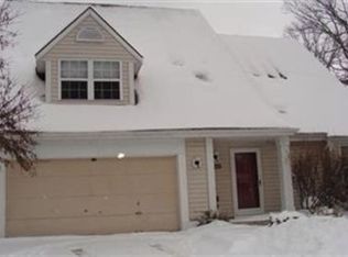 7663 Creekwood Dr, North Royalton, OH 44133