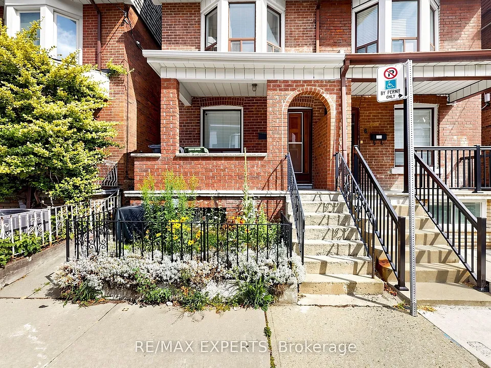 8 Parr St