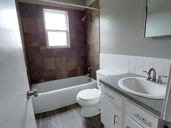 3rd image of 210 N Morse Ave APT 23