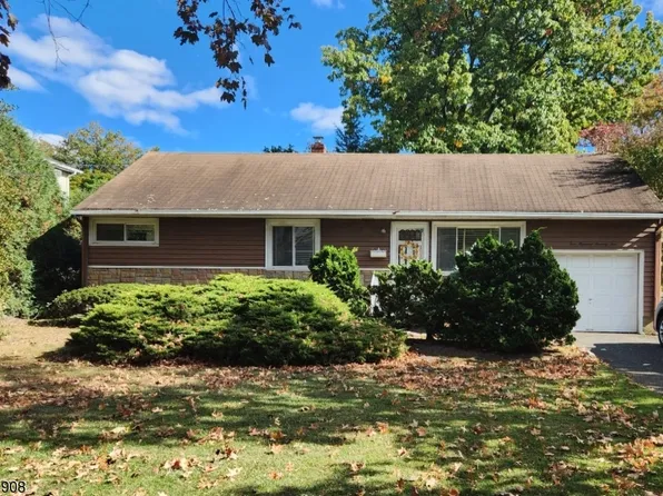 474 Oregon St, Paramus Boro, NJ 07652