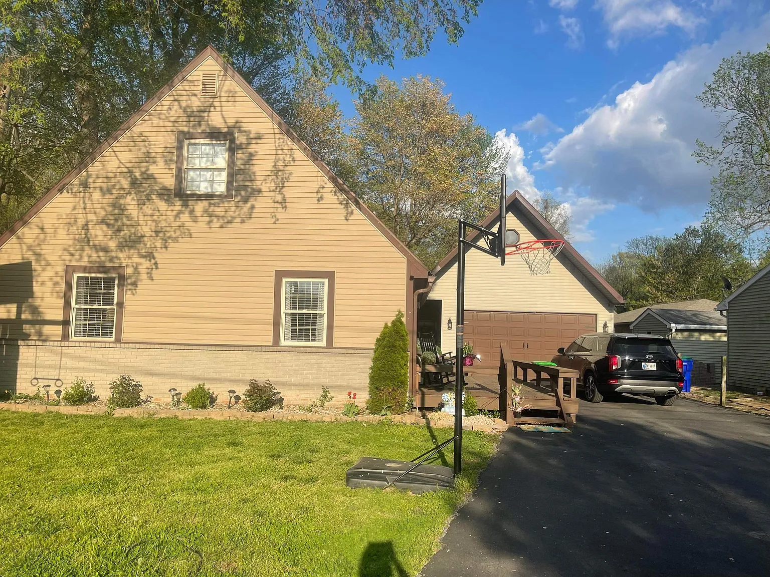 3 bed, 1488 sqft, $1,800 — Photo 1
