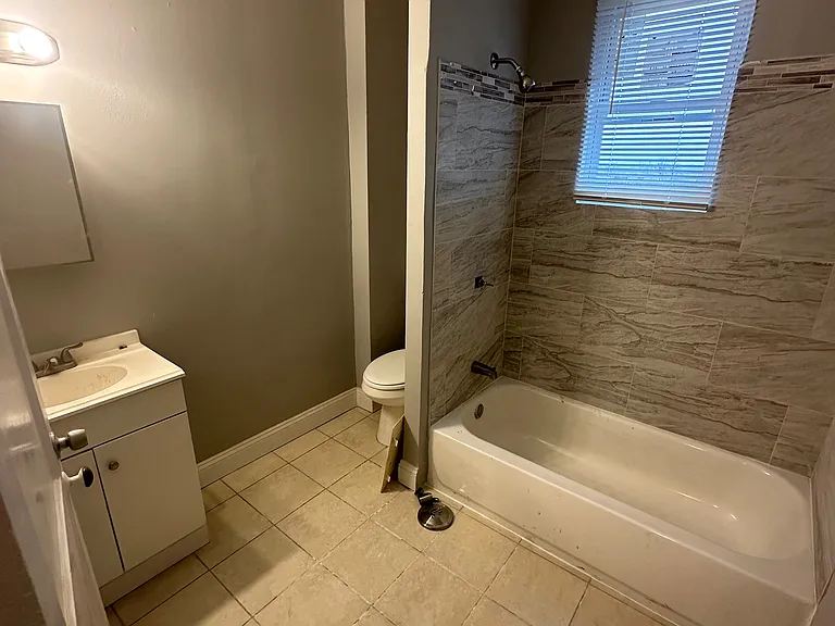 3232 Presstman St — Photo 15