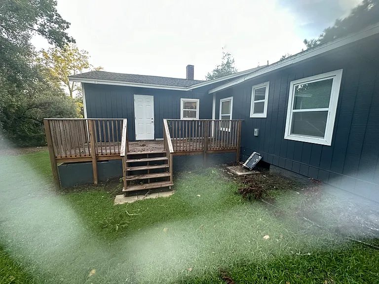 1103 Basin St — Photo 19