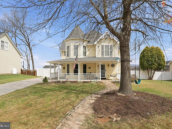 5th image of 1130 Happy Ridge Dr