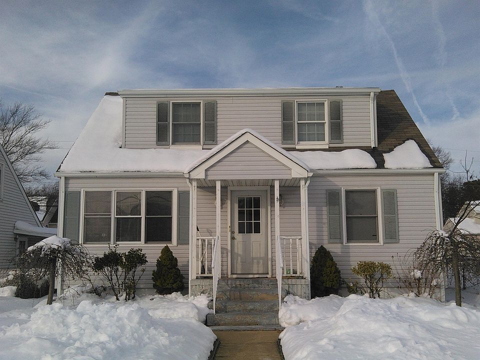 1st image of 2025 Adams Ave