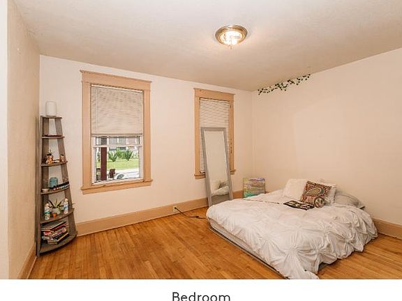 3rd image of 2840 N Bartlett Ave