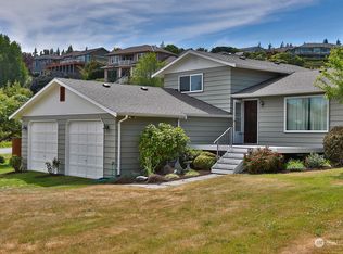 4687 Elsica Dr, Clinton, WA 98236