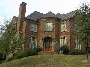 313 Summer Garden Dr, Marietta, GA
