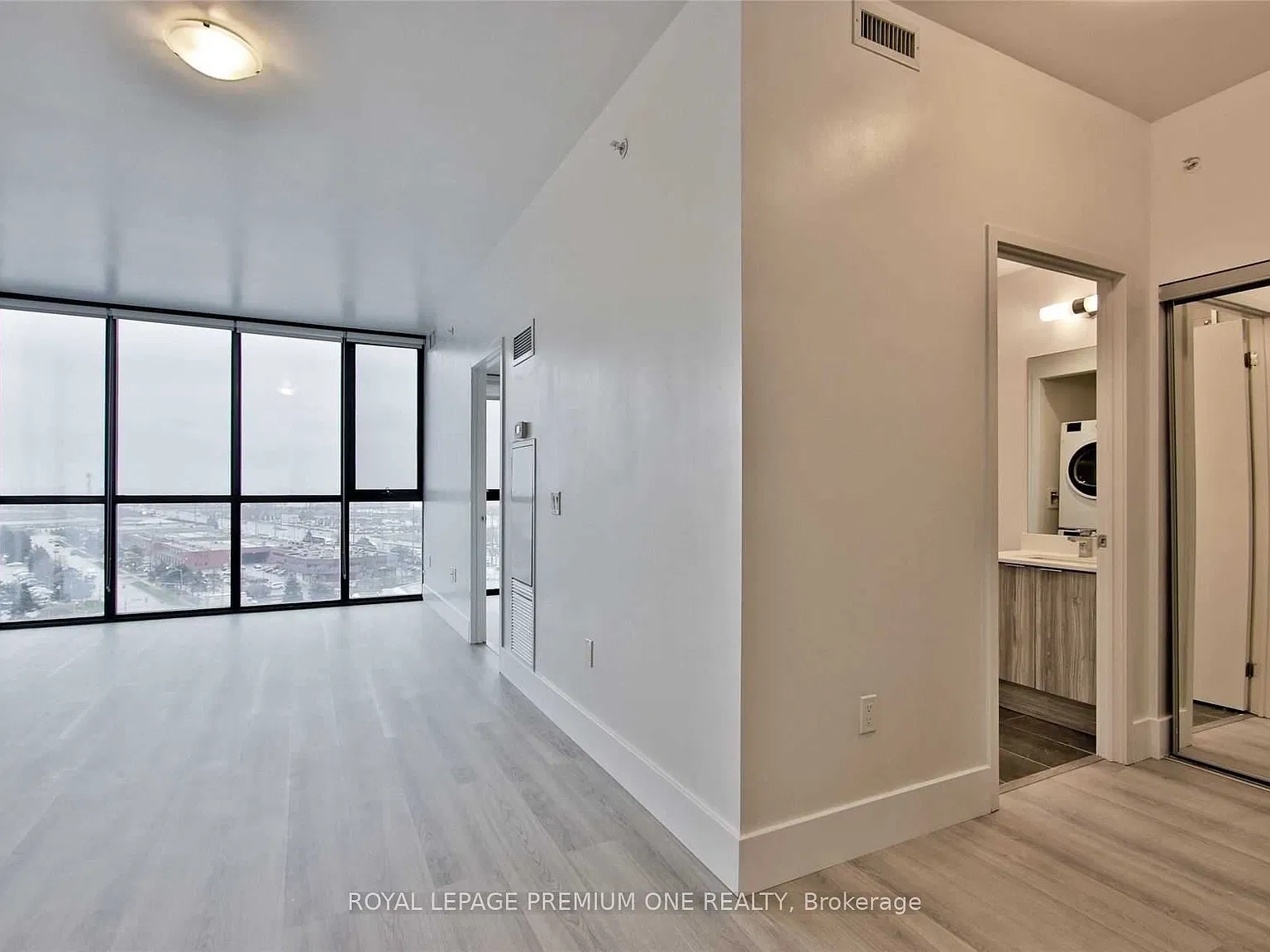 1 bed, $2,300 — Photo 4