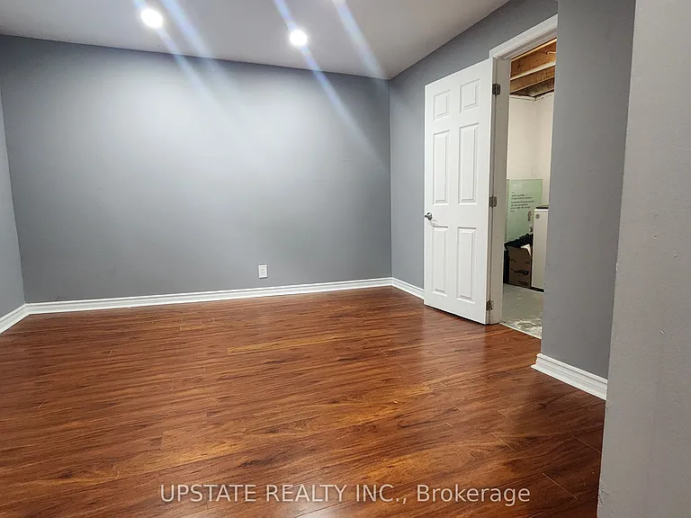 217 Kingswood Dr — Photo 17