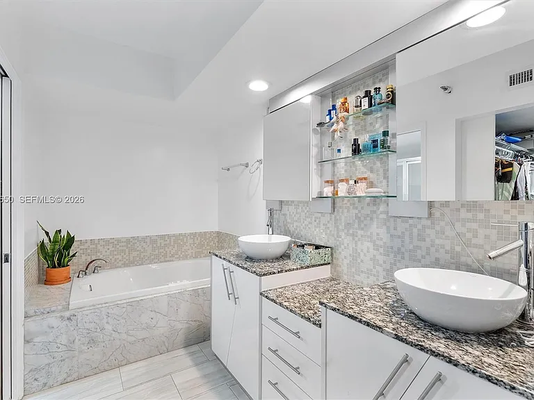 3530 Mystic Pointe Dr #2907 — Photo 45