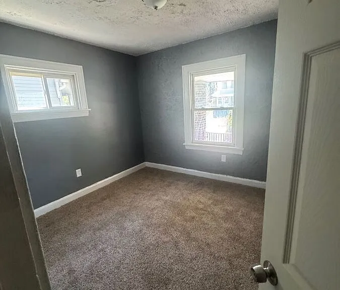 11115 Notre Dame Ave #LOWER — Photo 4