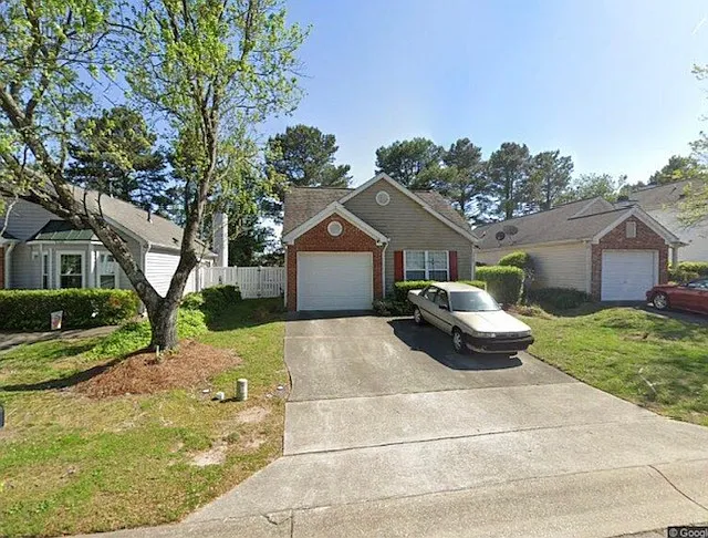 1316 Beacon Village Dr — Photo 1