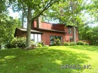 6 Locust Hills Woods, Lebanon, IL 62254