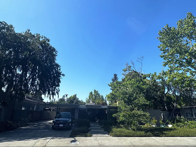 754 De Soto Dr — Photo 23