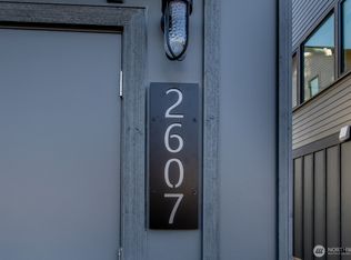 2607 NW 67th St, Seattle, WA 98117