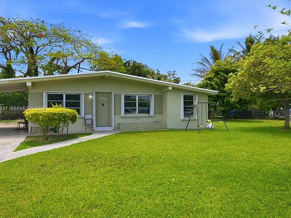 4th image of 26801 SW 144th Ct