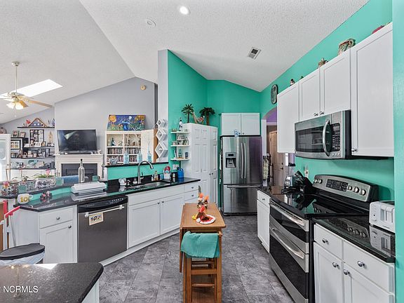 4th image of 4722 Woods Edge Dr