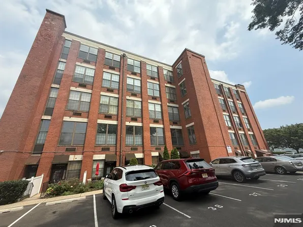 384 Trenton Ave APT 1D, Paterson, NJ 07503