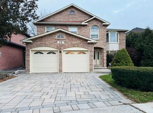 15 Timpson Dr, Aurora, ON L4G 5K6