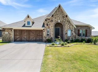 100 Cimmaron Ct, Alvarado, TX 76009
