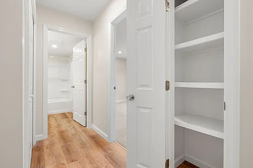 Floor plan Renovated 870