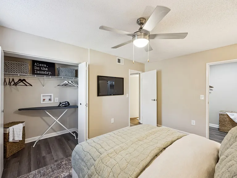 Cypress Pointe — Photo 9