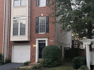 4113 Fairfax Center Creek Dr, Fairfax, VA 22030
