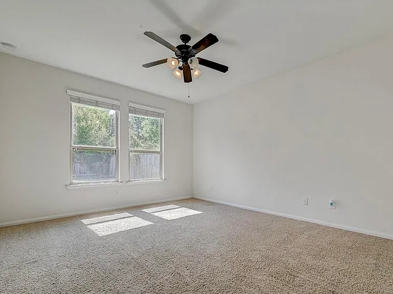 11 Sagamore Ridge Pl — Photo 26