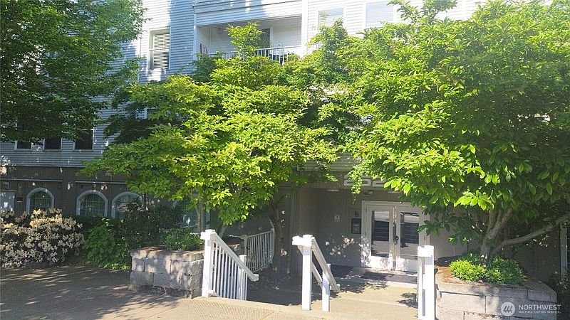 2nd image of 2522 Rucker Avenue #407