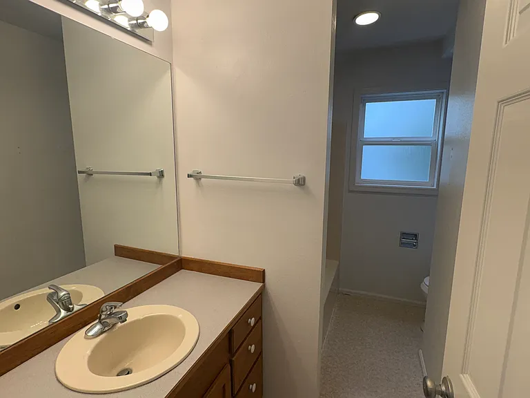 8058 Fauntleroy Way SW — Photo 19