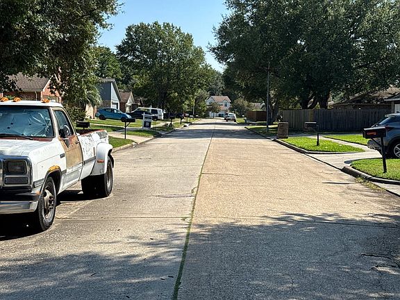 5th image of 2026 Goldspring Ln