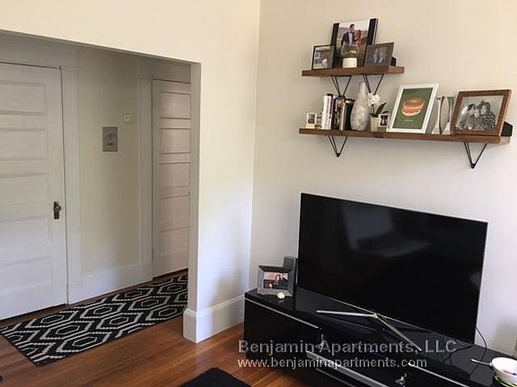 3rd image of 1595 Beacon Street # Fl 2nd