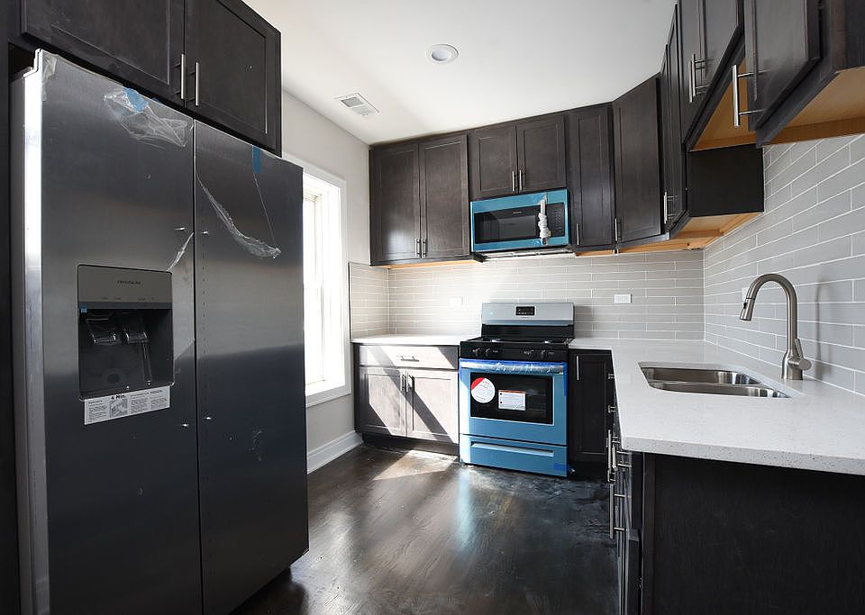 1st image of 4248 N Damen Ave #2W