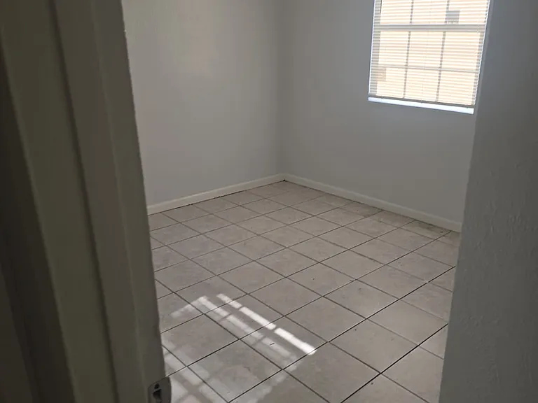 1217 N Pine Hills Rd #A — Photo 7