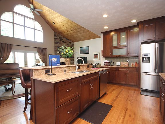 5th image of 20278 Heron Cir