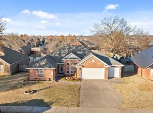 738 Buckhead Ave, Springdale, AR 72764