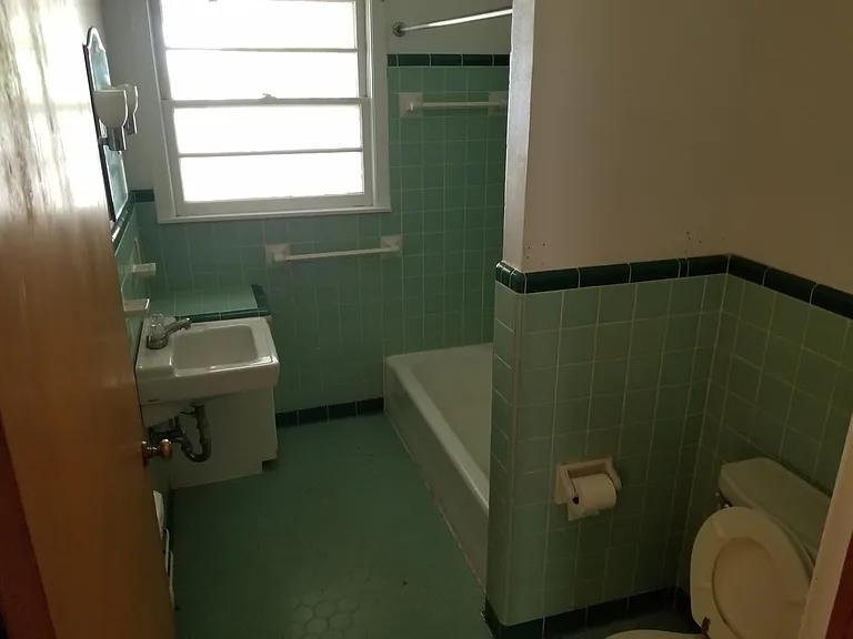 1718 Marvin St — Photo 12