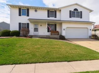 1420 Mill Creek Rd, Bloomington, IL 61704