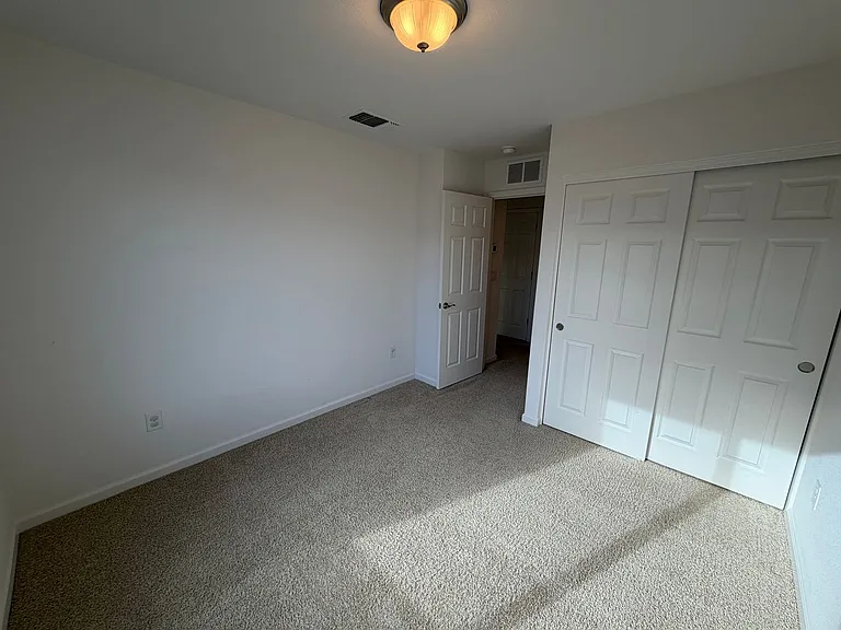 529 Autumn Breeze Cir — Photo 14