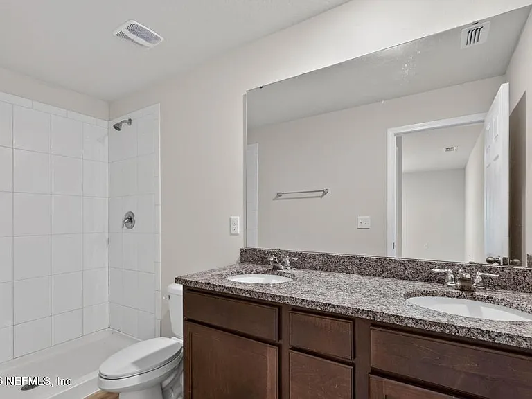 129 Wellwood Ln #B — Photo 18