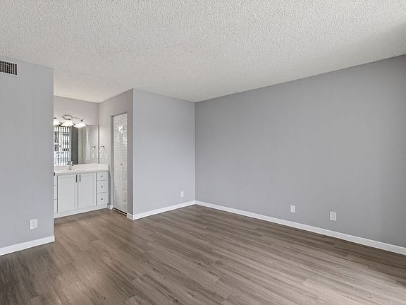 5th image of 714 Executive Center Dr #11-4-11