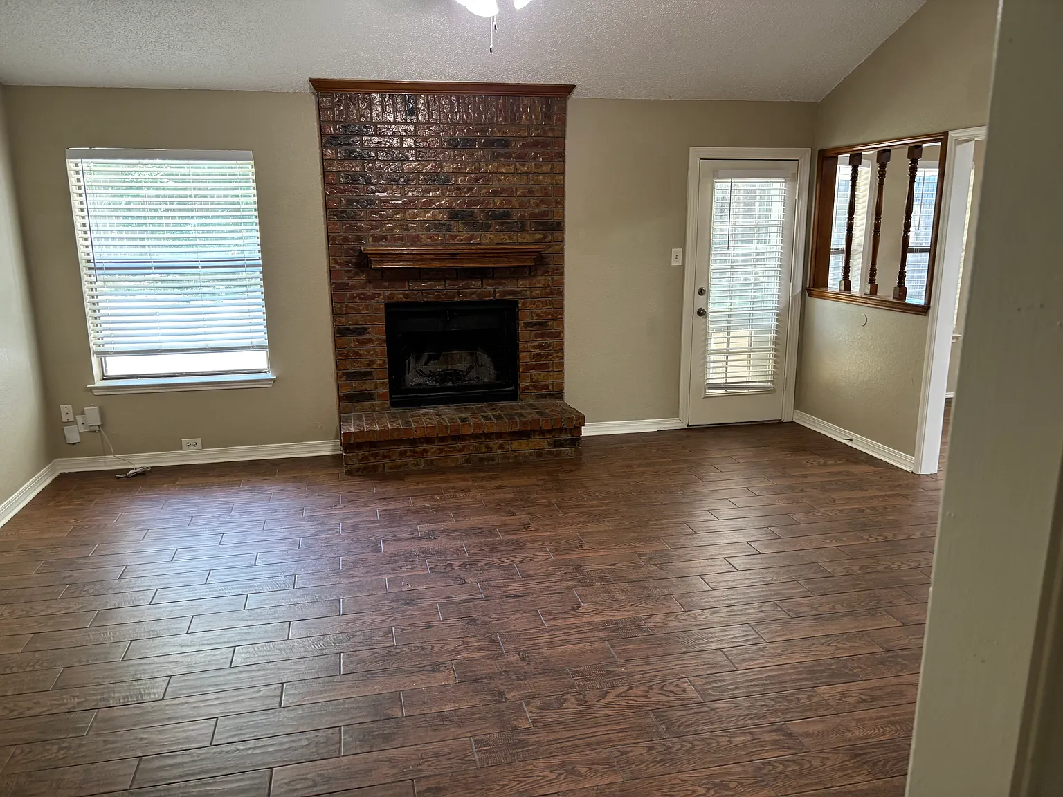 Yorkston St, Watauga — Photo 3