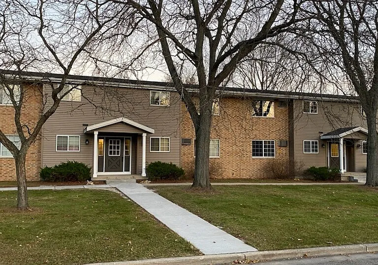 123 Parkview Cir #6 — Photo 1